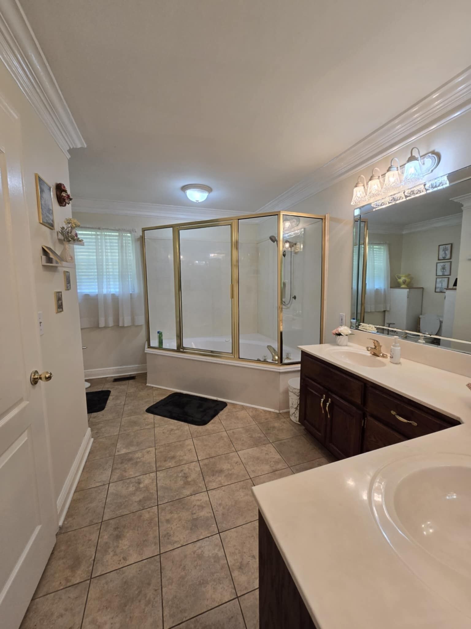 Towels, soap, shampoo, toilet paper