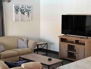 Living area - "Serene Desert Oasis” (Lake Havasu City)