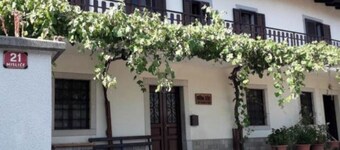 Oasis of peace in the emprace of nature. Pets allowed!