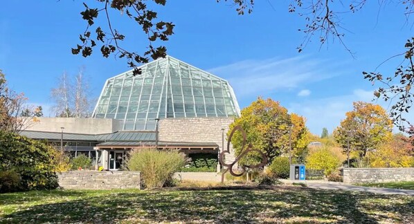 Exterior - 🌻 Rise & Shine Sunflower – Your Perfect Family Escape sleep/8 (Welland)