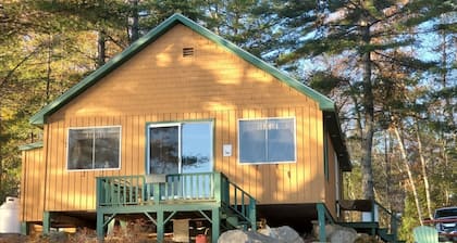 Beautiful lakefront cottage, Ambajejus Lake