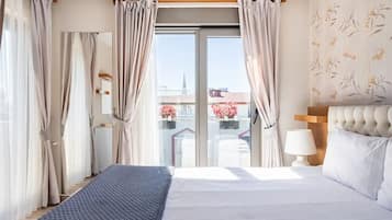 Deluxe Duplex, 1 Bedroom, Terrace | 1 bedroom, premium bedding, individually decorated