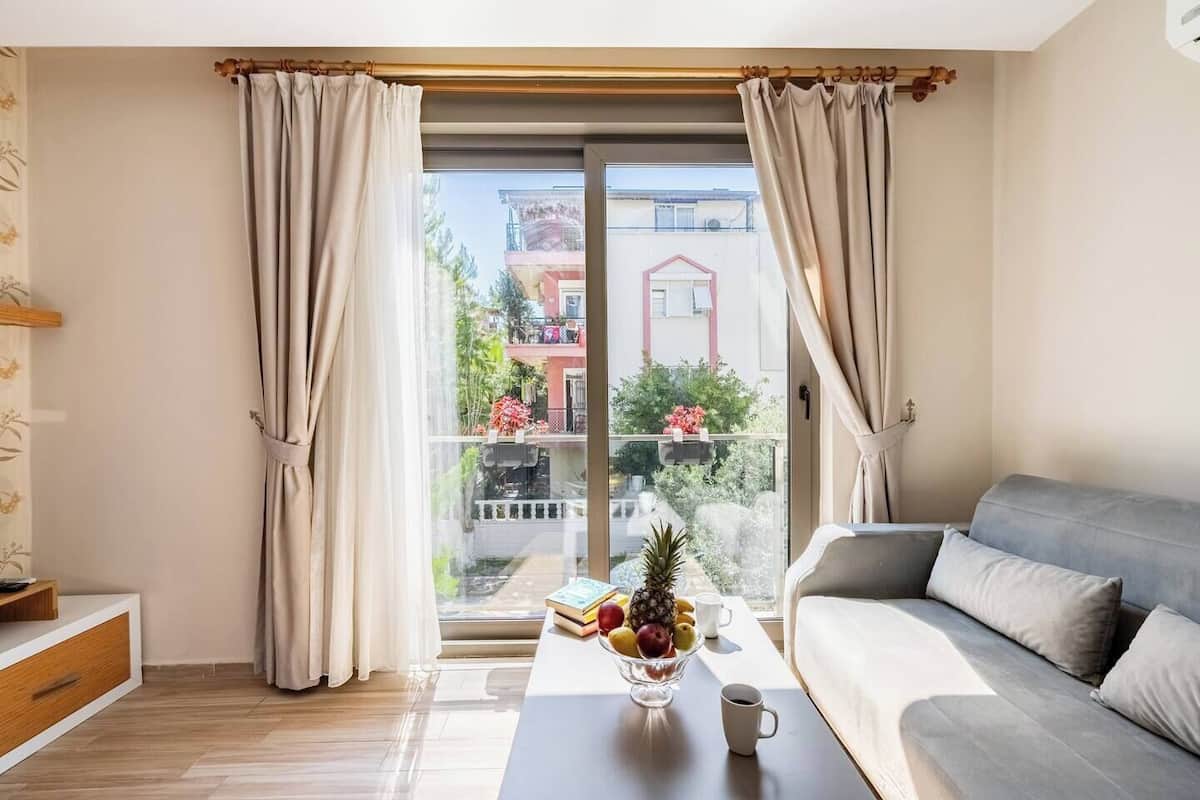 Standardlejlighed - 1 soveværelse | Premium-sengetøj, skrivebord, arbejdsområde til bærbare computere