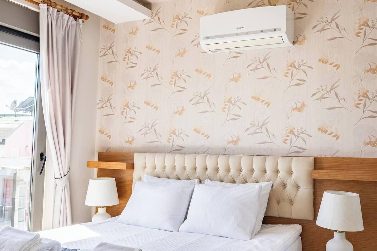 Dúplex Deluxe, 1 habitación, terraza | Ropa de cama de alta calidad y escritorio