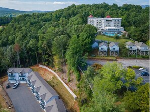 Exterior - New! Golf View located in Valhalla Resort! Minutes to Oktoberfest! (Helen)