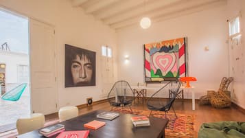 Villa, 2 Bedrooms | Living area