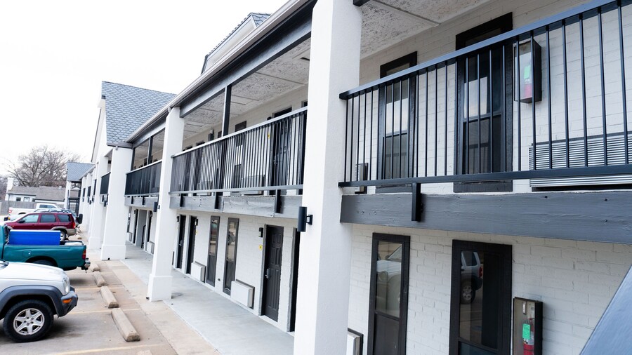 motel one bartlesville