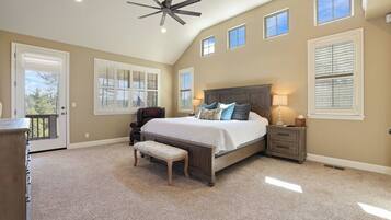 3 habitaciones, tabla de planchar con plancha y cuna de viaje