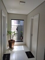 Roupas de cama antialérgicas, escrivaninha