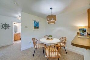 Dining - Near Ocean: Buxton Townhome w/ Patio! (Buxton)