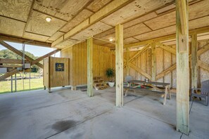 Outdoor dining - Near Ocean: Buxton Townhome w/ Patio! (Buxton)