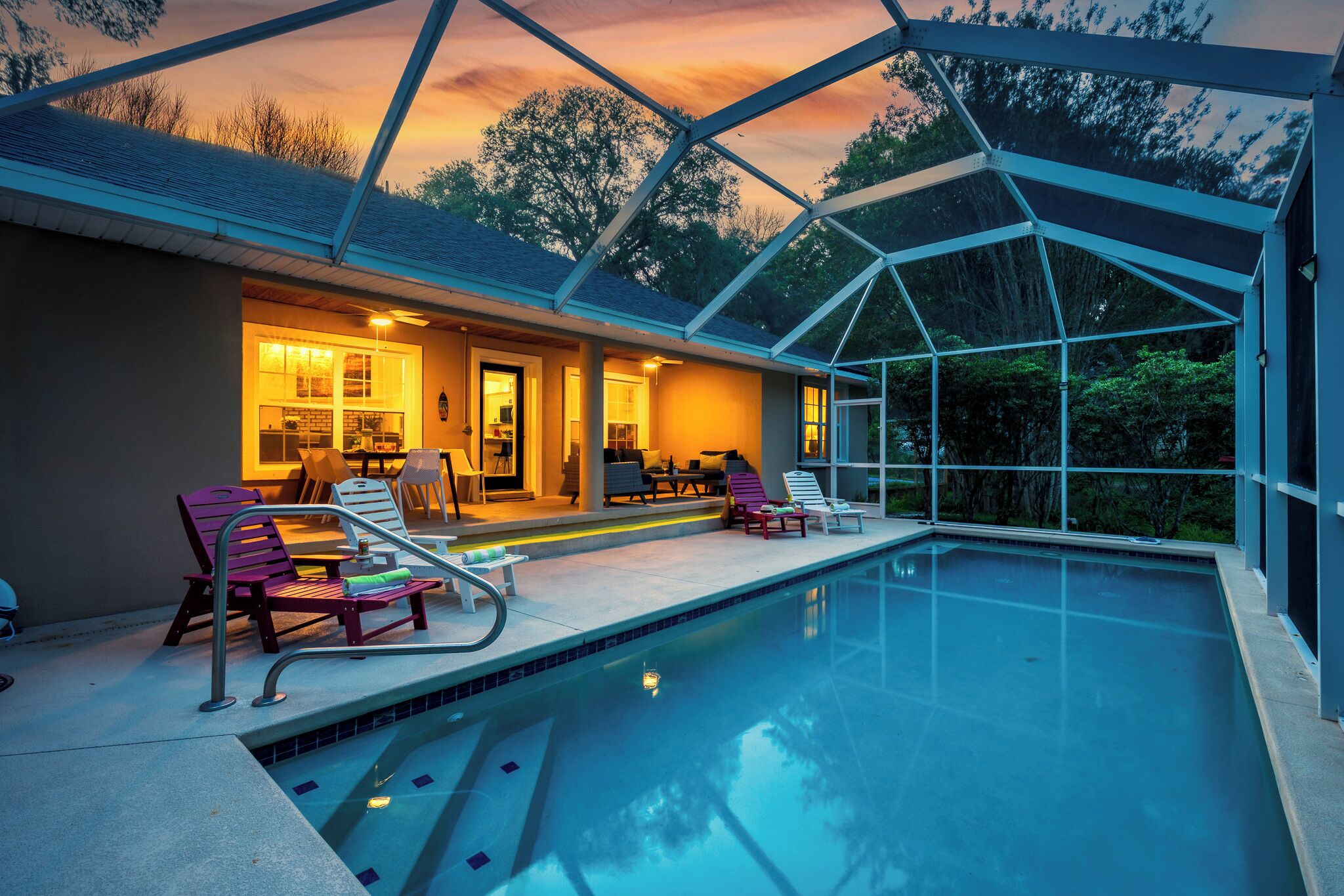 حمّام سباحة مُدفَّأ