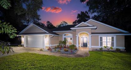 Heated Pool Oasis | Private Acre | Pickleball