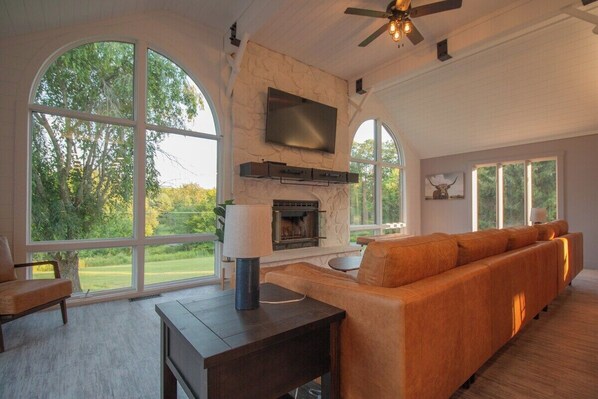 Smart TV, fireplace, video games, DVD player