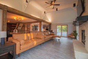 Smart TV, fireplace, video games, DVD player