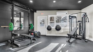 Fitness facility - Entire Home in Sunny Saco + Gym (Saco)