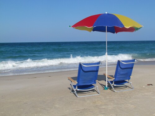 3rd Floor North Hutchinson Island Condo Steps From the Beach