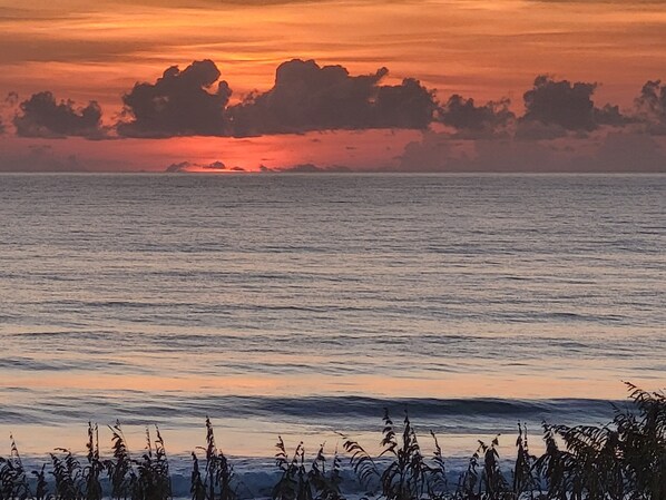 Am Strand, Liegestühle, Strandtücher
