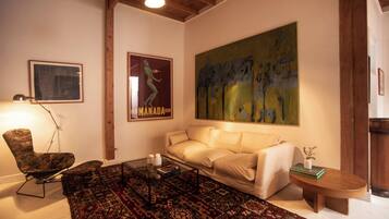 Elite Villa | Living area | 40-inch Smart TV with cable channels