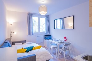 Iron/ironing board, travel cot, WiFi, bed sheets - Forclaz River 1- Beautifully crafted Studio (Chamonix-Mont-Blanc)
