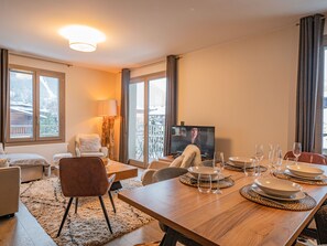 Dining - Perle Blanche - Brand New 2 bedroom apartment perfectly located (Chamonix Mont-Blanc)
