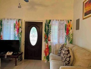 Smart TV - Margaritas Place (St Ann)