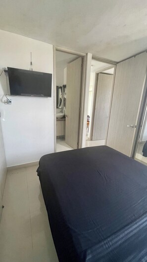 2 dormitorios, escritorio, tabla de planchar con plancha y wifi gratis