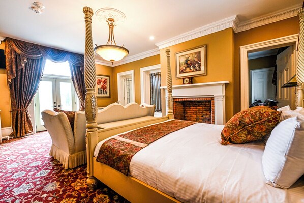 Superior Room | Free WiFi, bed sheets - Rodman Hall (St. Catharines)