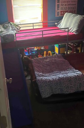3 chambres, fer et planche à repasser, Wi-Fi, literie fournie