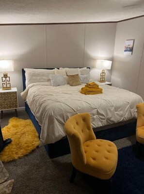 4 bedrooms, iron/ironing board, free WiFi, bed sheets