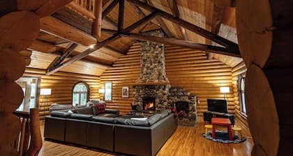 Perry River Lodge, a Riverside Retreat