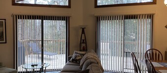 Cozy Lakefront Home; Close to skiing and waterparks