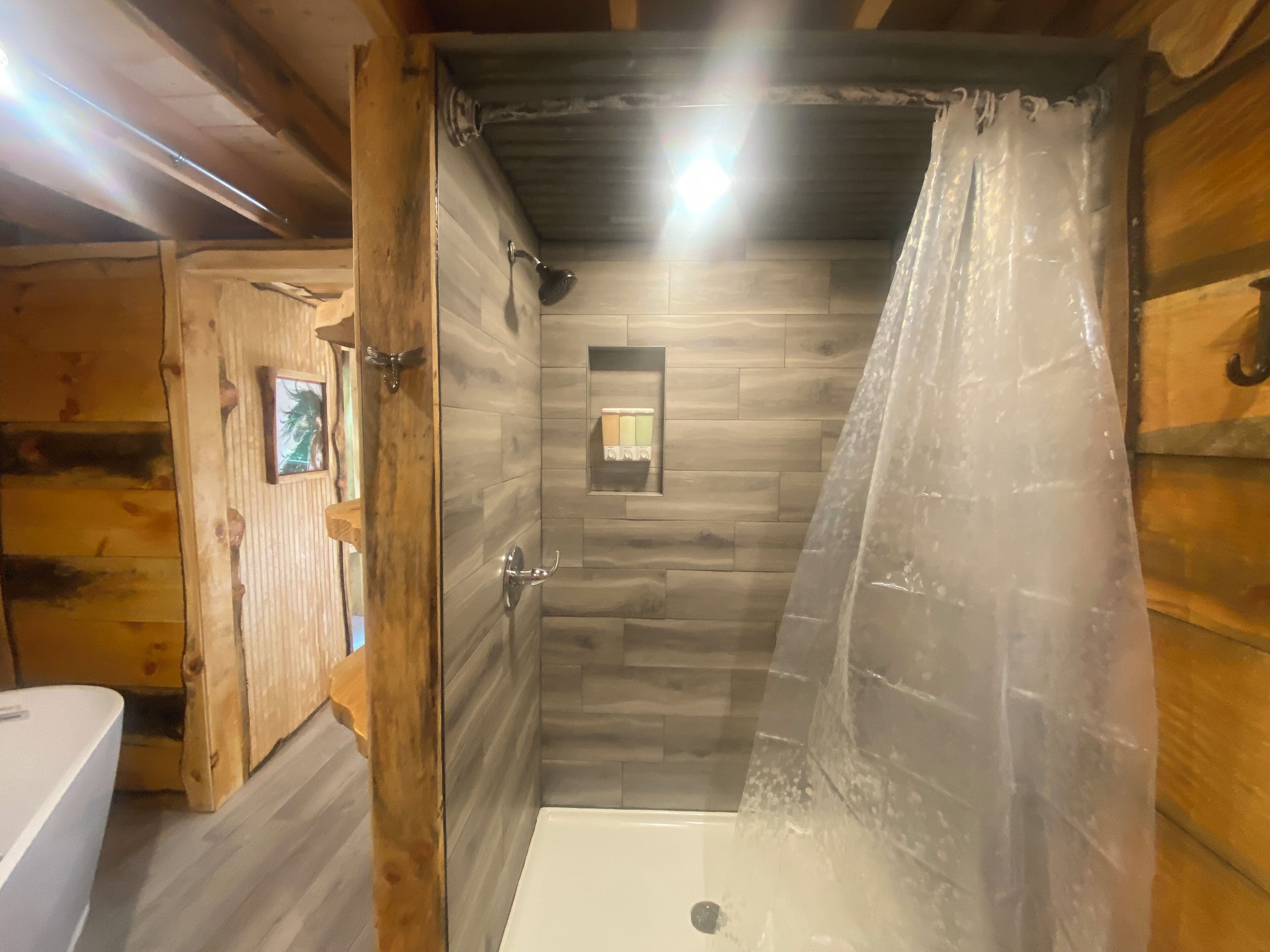 Bruser, hårtørrer, håndkl æder, Sæbe