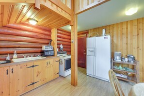 Fridge, microwave, stovetop, coffee/tea maker