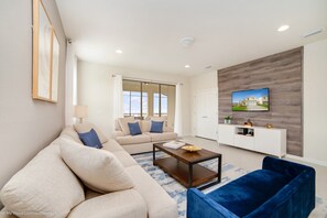 Fernseher, Tischtennisplatte