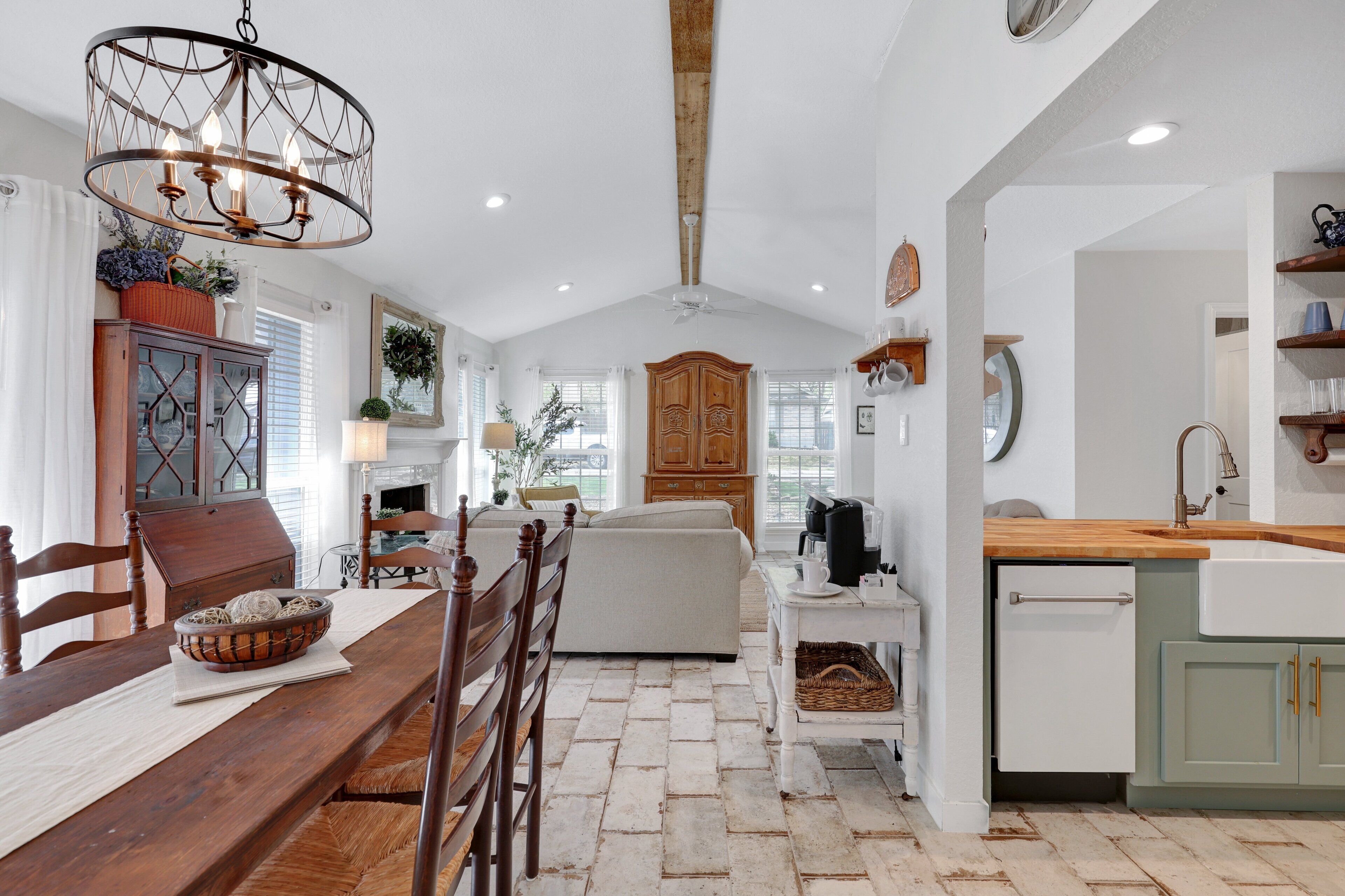 المنشأة من الداخل