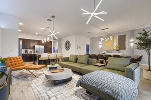 TV, offices - Movie Nights & Marvel-Themed Stay Near Disney (Kissimmee)