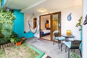 Exclusive Triple Room | Living area - Posada Nena (Santa Ana)