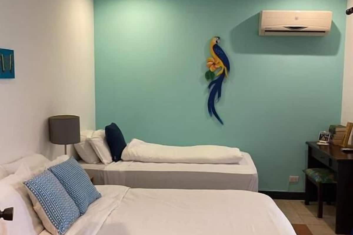 Kamar Triple Superior | Busa memori, Wi-Fi gratis, dan seprai linen