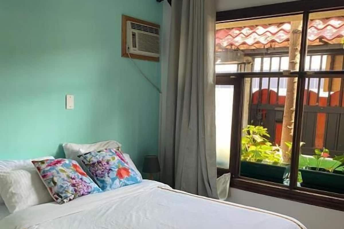 Kamar Ekonomi | Busa memori, Wi-Fi gratis, dan seprai linen