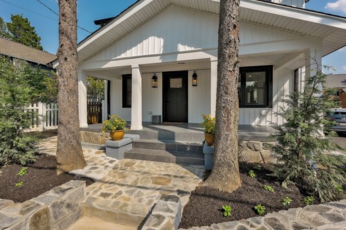 Modern Farmhouse for Rent - 5 mins from downtown Bethesda! 