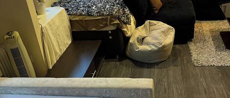 1 bedroom, iron/ironing board, bed sheets