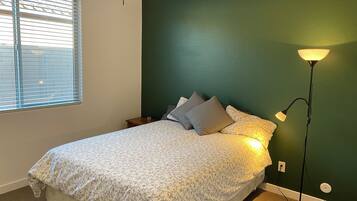 1 soverom, strykejern/-brett, wi-fi og sengetøy