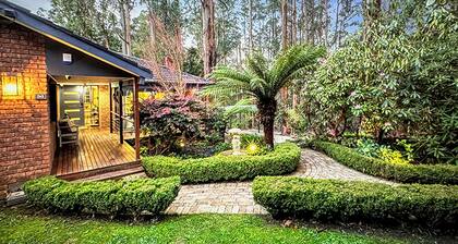 Luxury 5***** Secluded, in Nature - Pet Friendly. Walk to village cafe's, shops