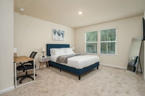 3 dormitoris, escriptori, planxa i posts de planxar i wifi 