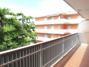 Apartment, 2 Schlafzimmer, Balkon | Balkon