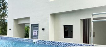 2 Bedroom Condo at Midpoint Residences With City View