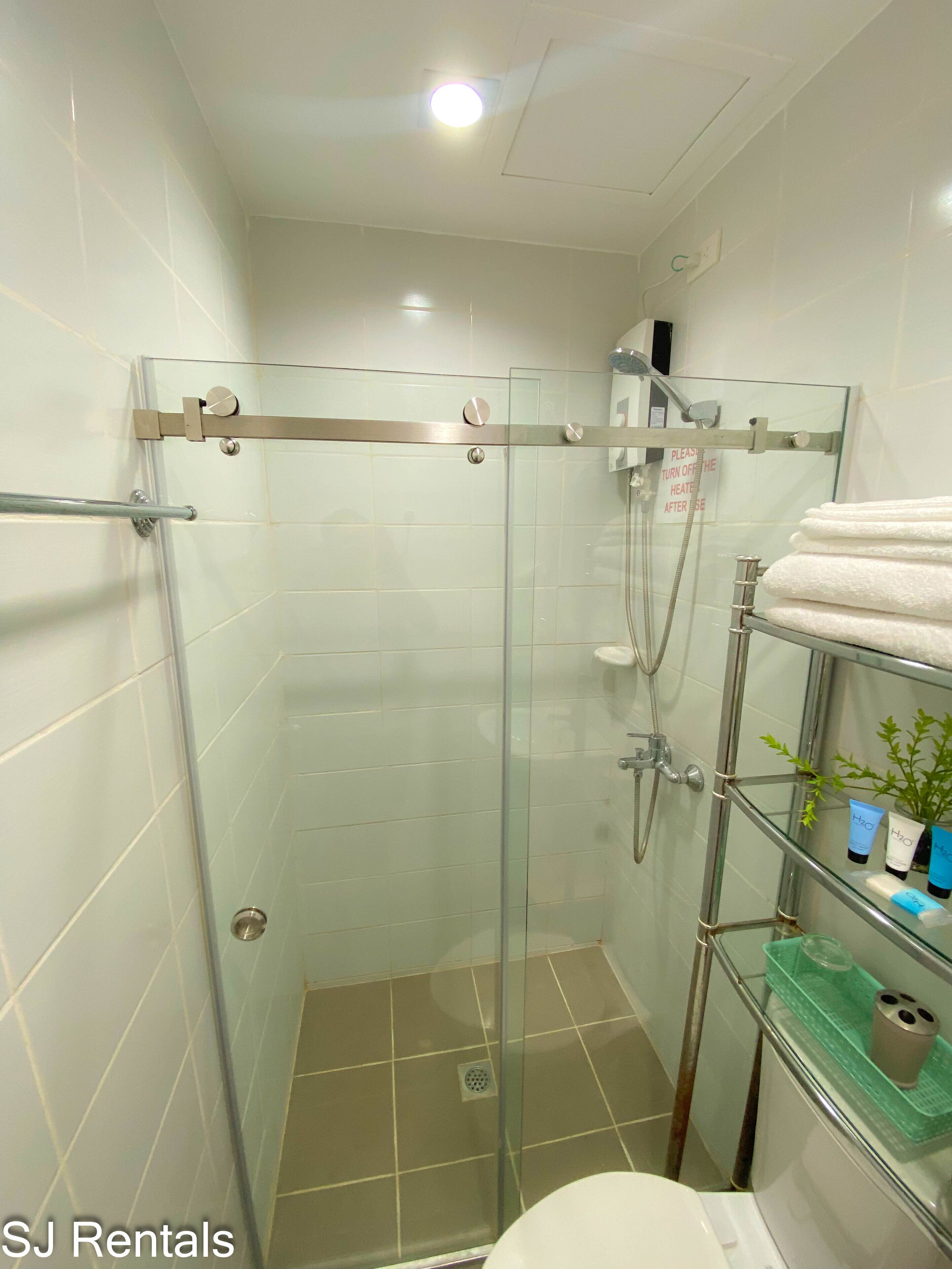 Apartment, 2 Bedrooms, Accessible, Patio | Bathroom | Toilet paper