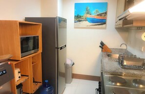 Apartment, 2 Bedrooms, Accessible, Patio | Interior - 2 Bedroom Condo at Midpoint Residences With City View (Mandaue)