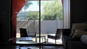 Huoneisto, 2 makuuhuonetta, esteetön, patio | Ulkopuoli